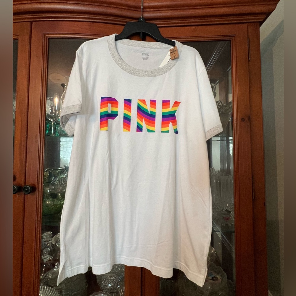 Victoria's Secret PINK T Shirt White With Rainbow 🌈 Logo NWT Size XL